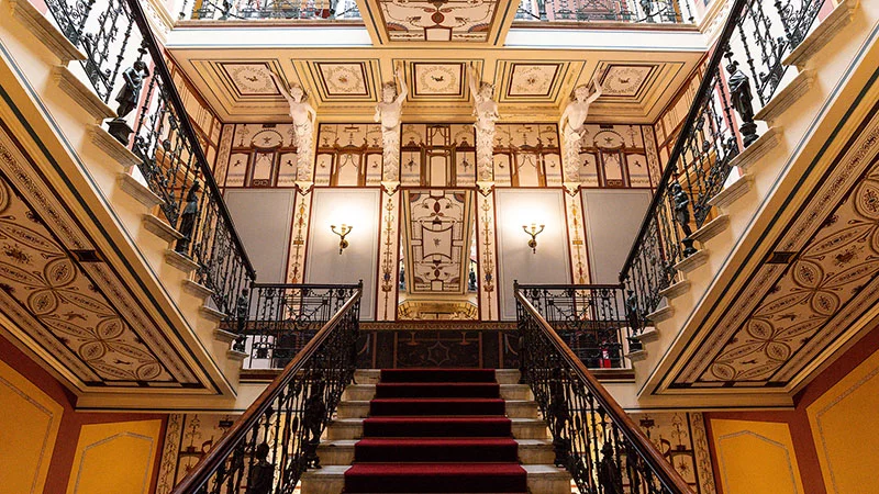 Treppenhaus im Sissi Palast Treppenhaus im Sissi Palast