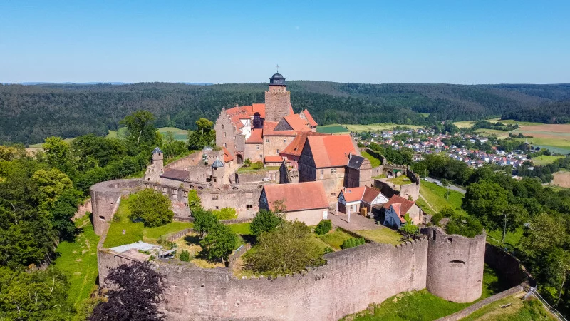 Burg Breuberg aus der Vogelperspektive Burg Breuberg aus der Vogelperspektive