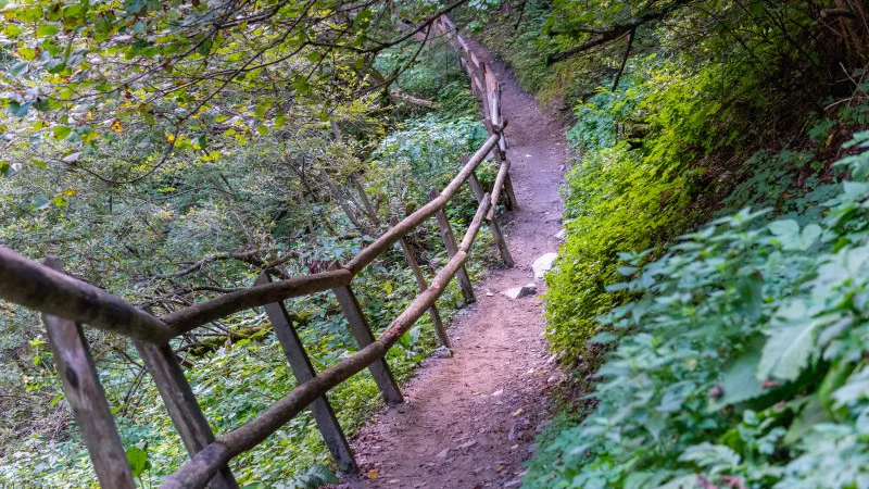 Hiking trail in the Gilfenklamm