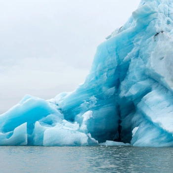 Eisberg auf dem Jökulsarlon Gletschersee