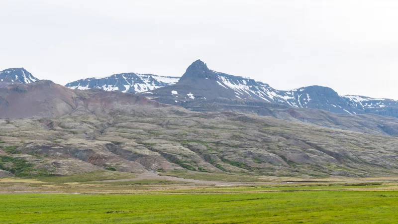 Berglandschaft entlang der 95 in Island