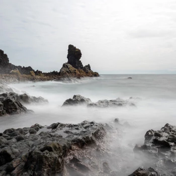 Stormy seas at Djupalonssandur beach