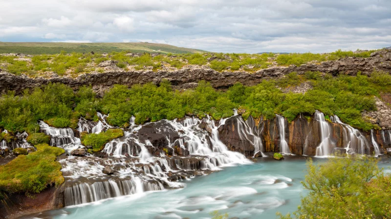 Hraunfossar Wasserfall