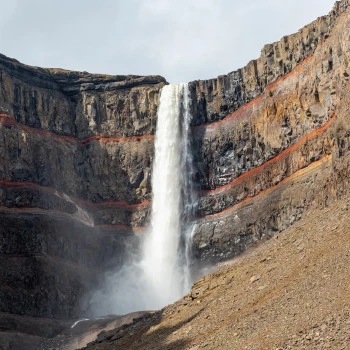 Island Wasserfälle Flögufoss und Hengifoss