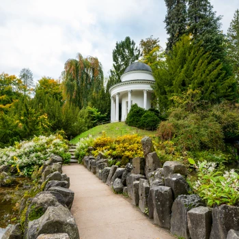 Jussow Temple at the fountain pond