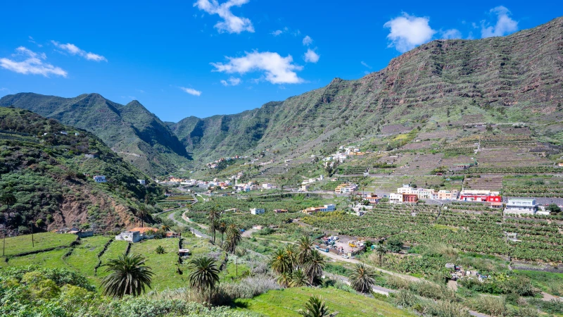 Hermigua with mountain landscape on La Gomera