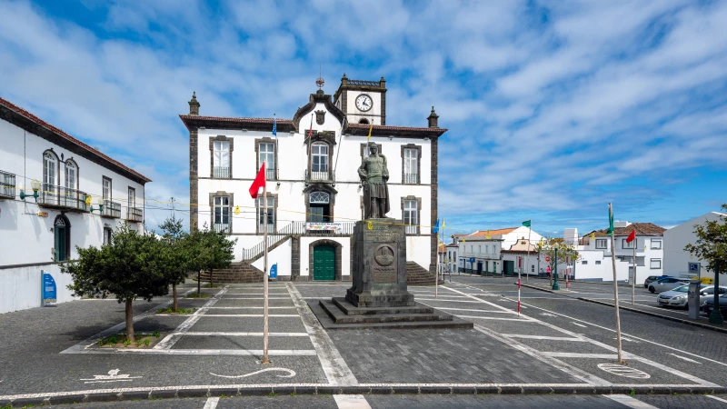 Statue von Goncalo Vaz Botelho in Vila Franca do Campo