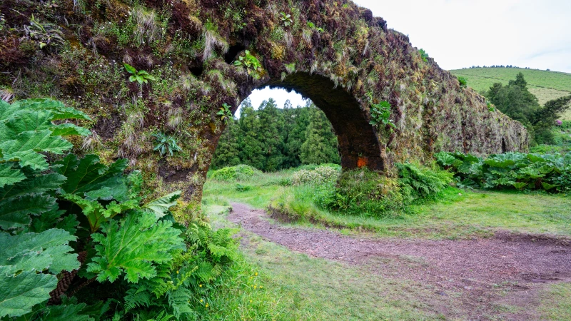 Carvao-Aquädukt auf Sao Miguel Carvao-Aquädukt auf Sao Miguel