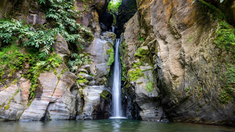 Der schönste Wasserfall auf Sao Miguel