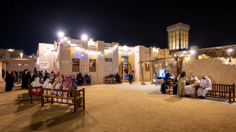 Gemütlicher Abend im Heritage Village in Bahrain