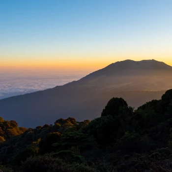 Sonnenaufgang am Irazu und Turrialba Vulkan