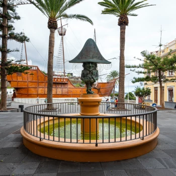 Monumento a El Enano