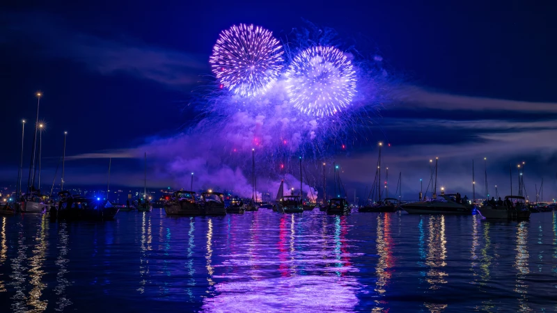 Blaues Feuerwerk beim Seenachtfest Blaues Feuerwerk beim Seenachtfest