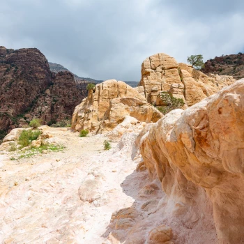 Rocks on the Wadi Dana trail