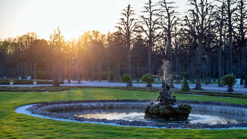 Wasserfontäne im Schlossgarten Schwetzingen Wasserfontäne im Schlossgarten Schwetzingen