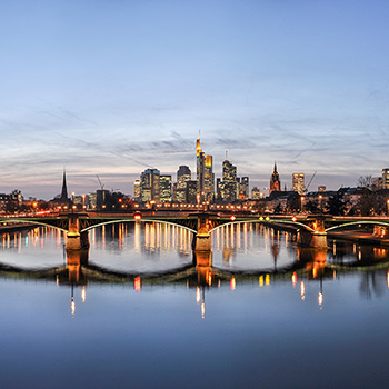 Skyline Frankfurt bei Sonnenuntergang