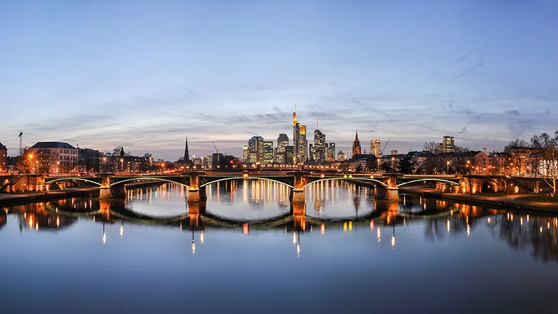 Skyline Frankfurt bei Sonnenuntergang