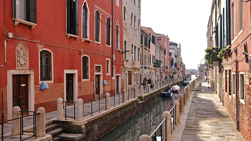 Kleiner Kanal in Venedig Dorsoduro