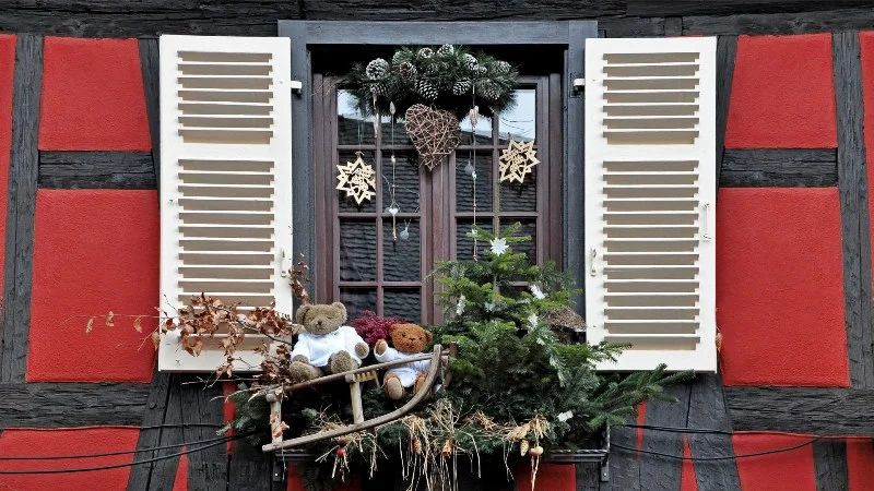Christmas decoration at the window