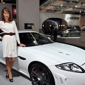 Models at the IAA Frankfurt - Jaguar