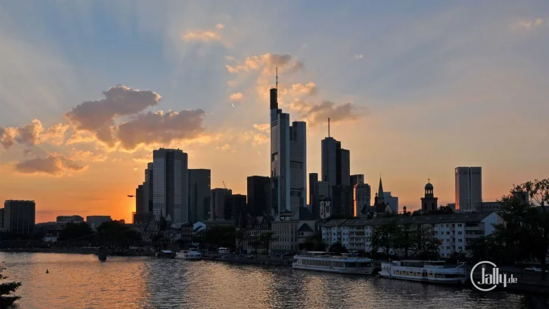Skyline Frankfurt am Main bei Sonnenuntergang