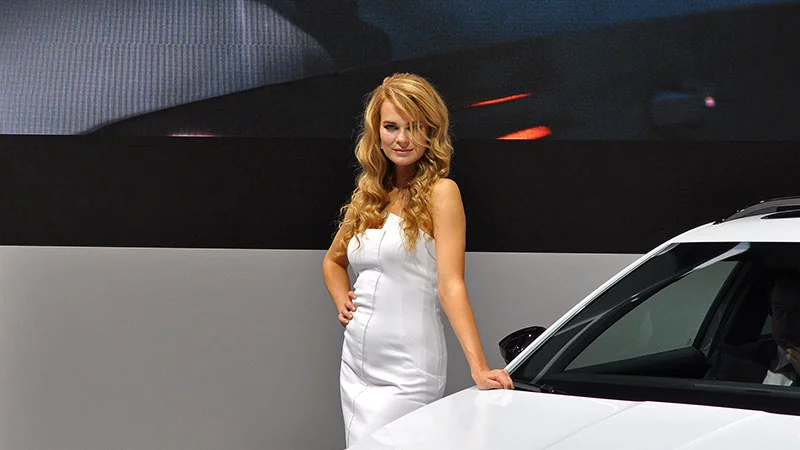 Hübsches Model auf der IAA Frankfurt Hübsches Model auf der IAA Frankfurt