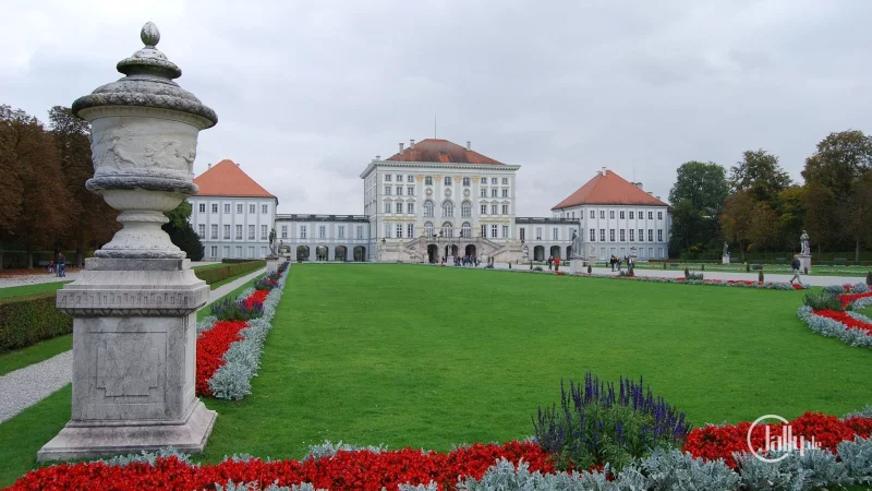 Garten von Schloss Nymphenburg in München Garten von Schloss Nymphenburg in München